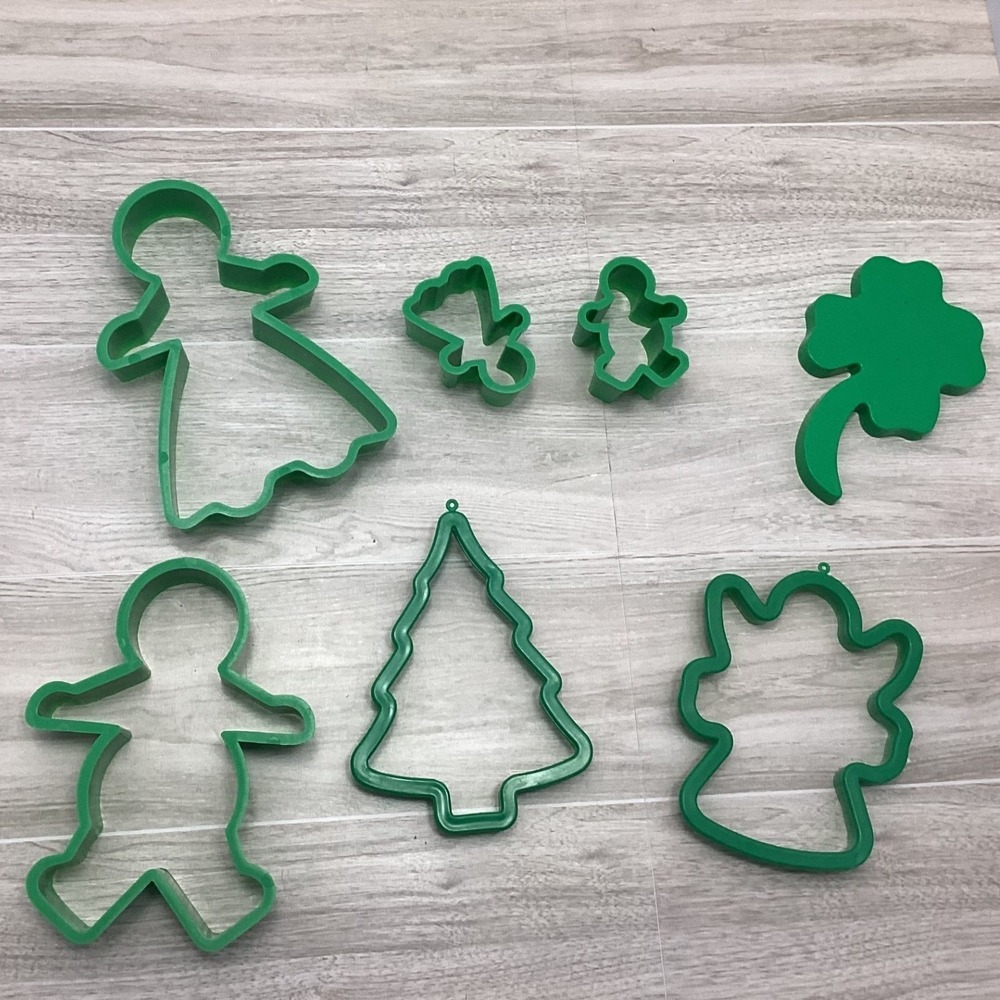 Green Plastic Cookie Cutters Gingerbread Man Tree Angel Shamrock Set